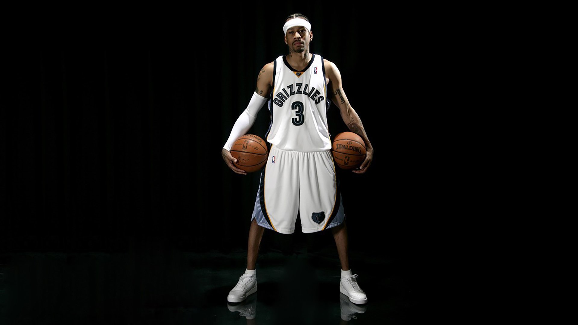 “逆境奋战:车手征服极端环境的壮丽史诗”